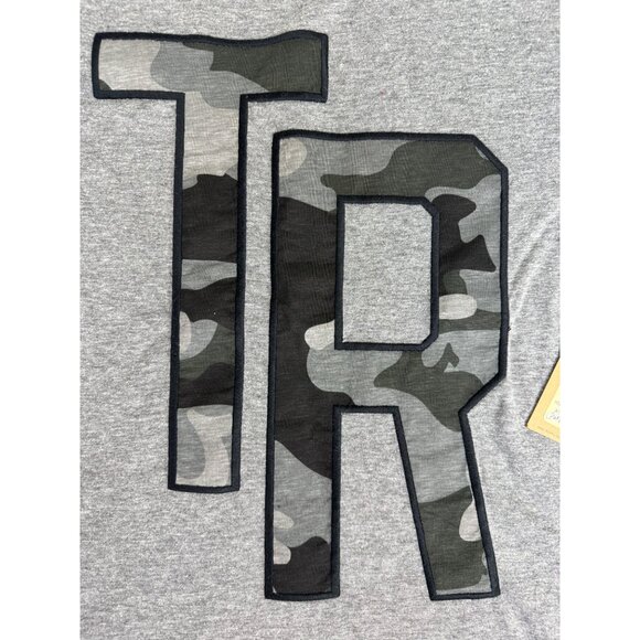 True Religion LOGO Mens M Heather Grey Camouflage TR Applique Tee Shirt NWT - Picture 2 of 11